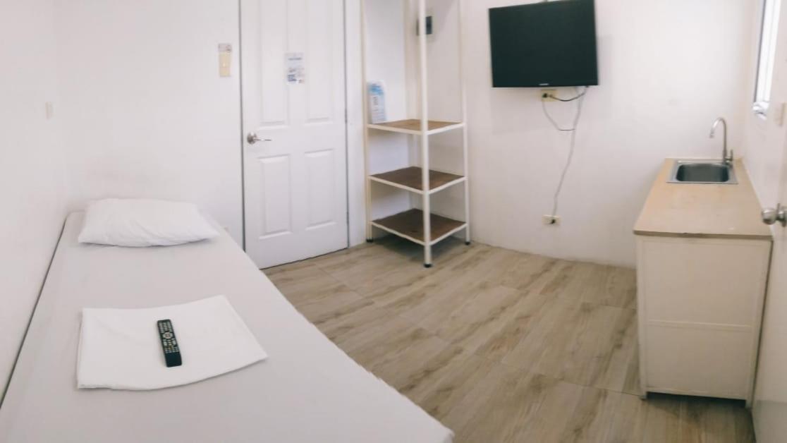 Pasay Centrale Hotel Экстерьер фото