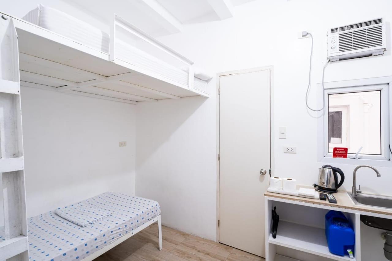 Pasay Centrale Hotel Экстерьер фото