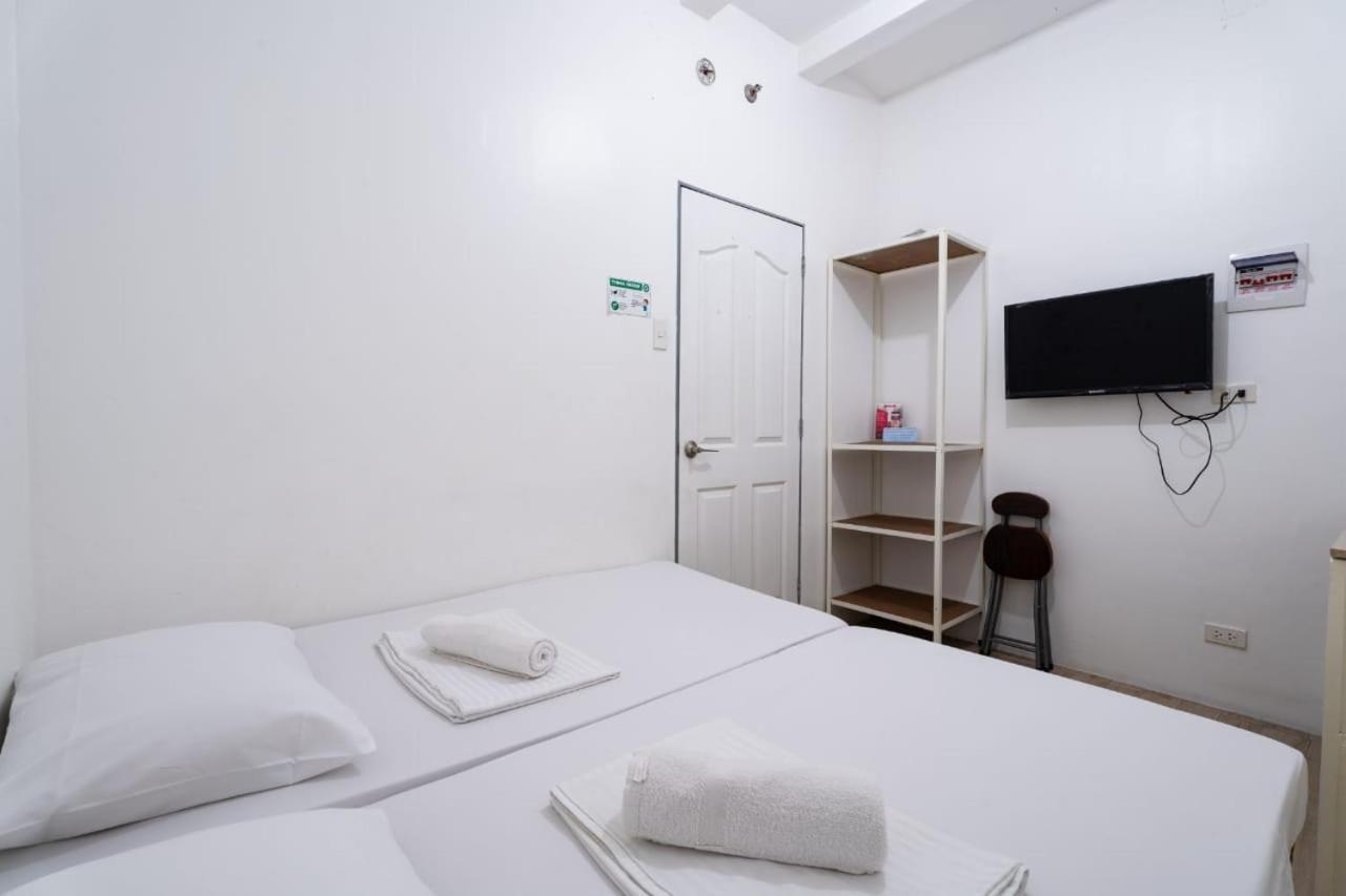 Pasay Centrale Hotel Экстерьер фото